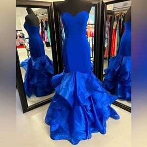 Sleeveless mermaid dress